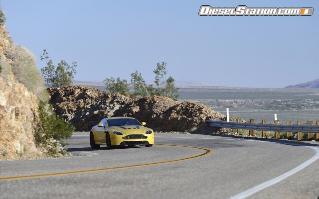 Aston Martin V12 Vantage S 2014 Widescreen Picture #137 Aston Martin V12 Vantage S 2014 Widescreen Picture #137